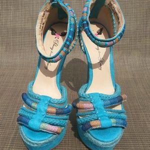 Penny loves Kenny blue fabric heels